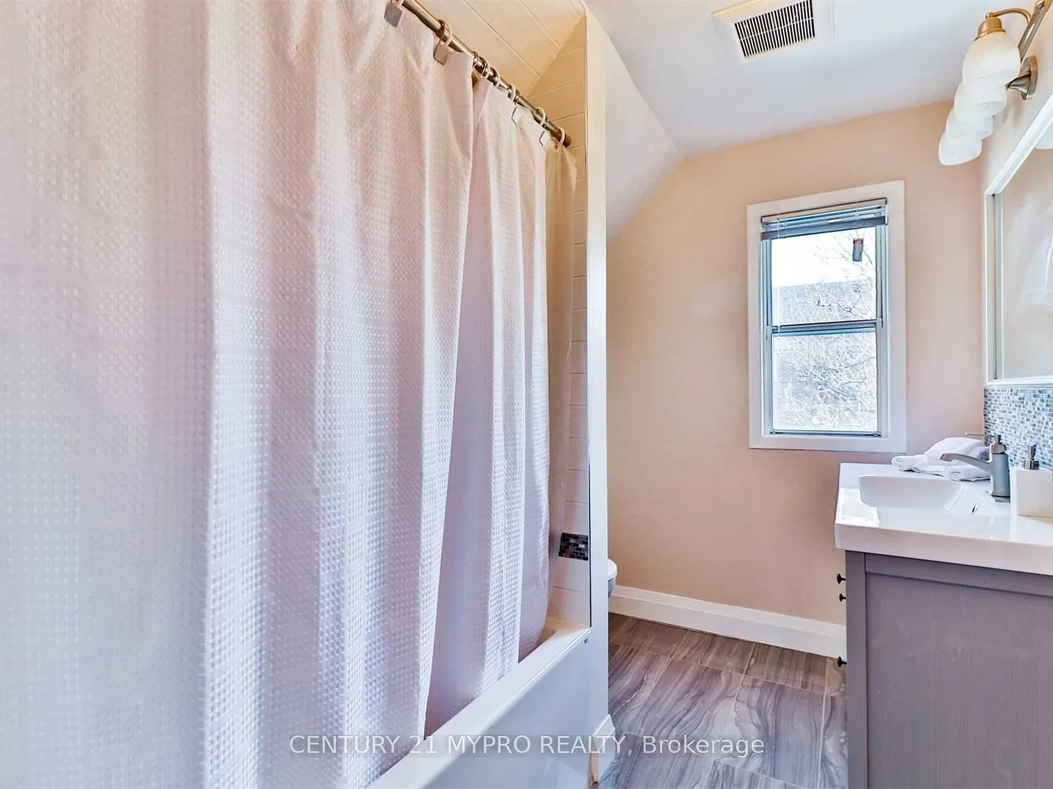 3 bed, $3,400 — Photo 3