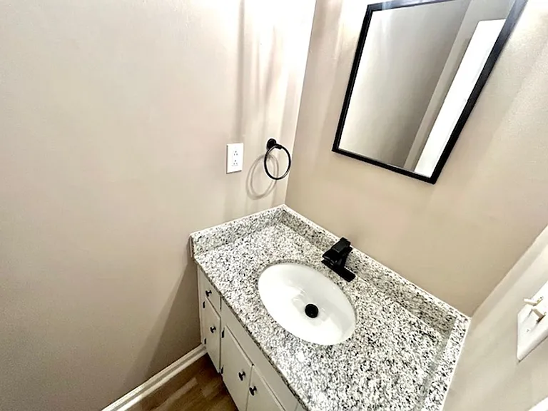 230 Marinawoods Dr SE #A — Photo 14