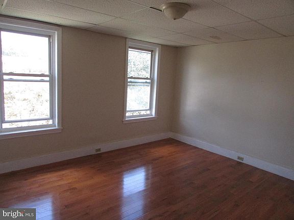 5th image of 3440 W Allegheny Ave