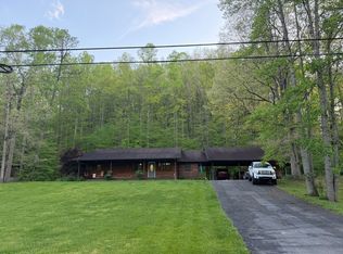 101 Gene White Ln, Morehead, KY 40351