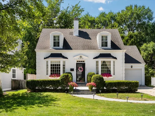 342 Latrobe Ave, Northfield, IL 60093