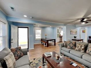 411 Monroe Ave, Carolina Beach, NC 28428