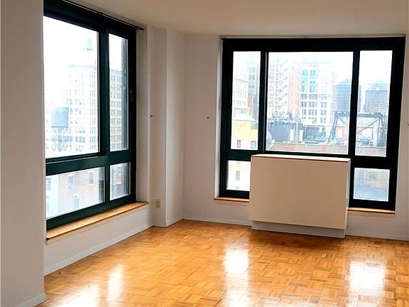 2nd image of 1 Irving Pl #17GF