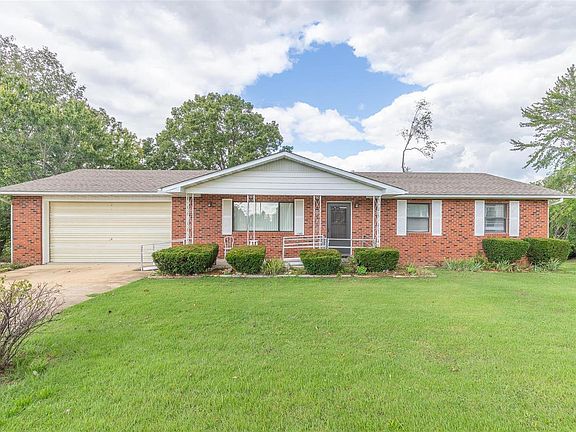 3rd image of 1303 Crestview