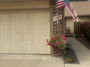 2946 Lakewood Dr, Trenton, MI 48183