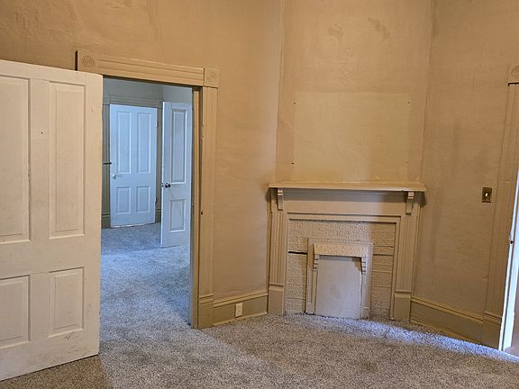 3rd image of 24 Pickett St