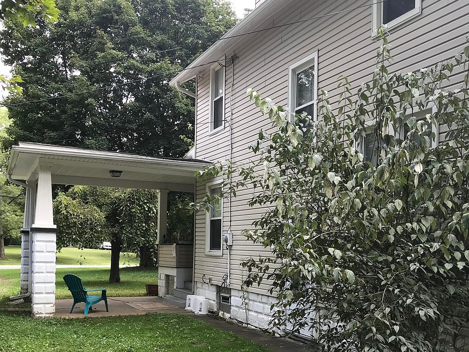2nd image of 1304 Greensburg Rd