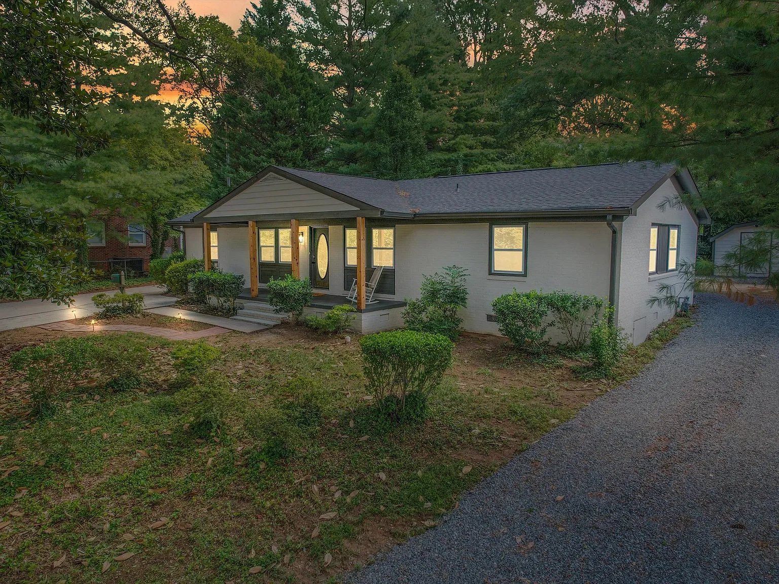 3 bed, 1.5 bath, 1475 sqft, $3,450 — Photo 3