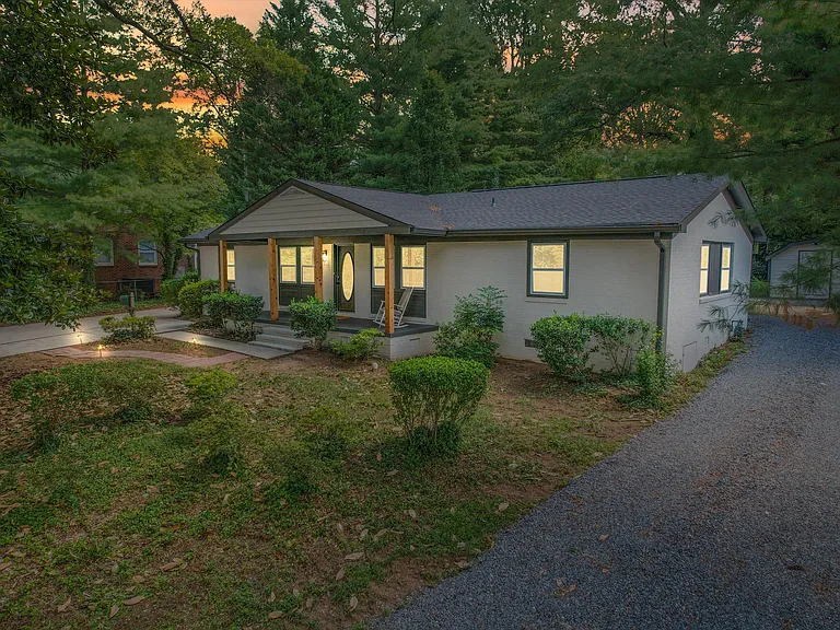1510 Lynhurst Dr — Photo 3