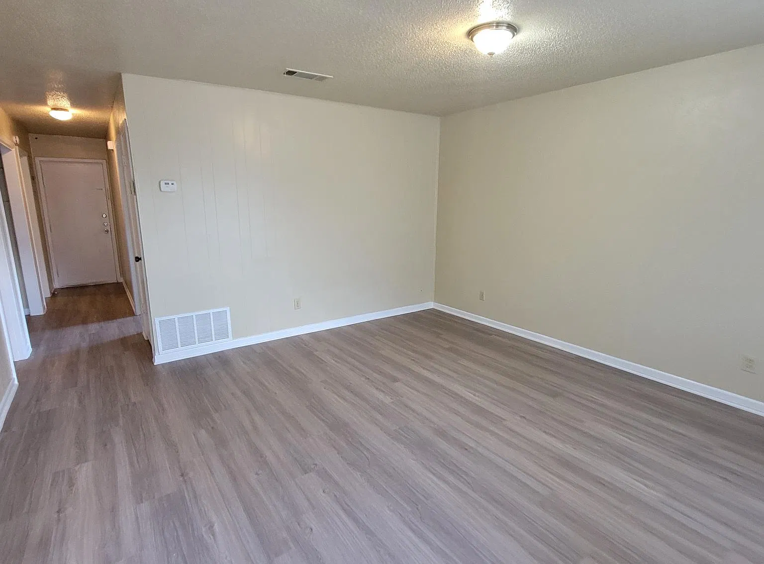 2 bed, 832 sqft, $795 — Photo 3
