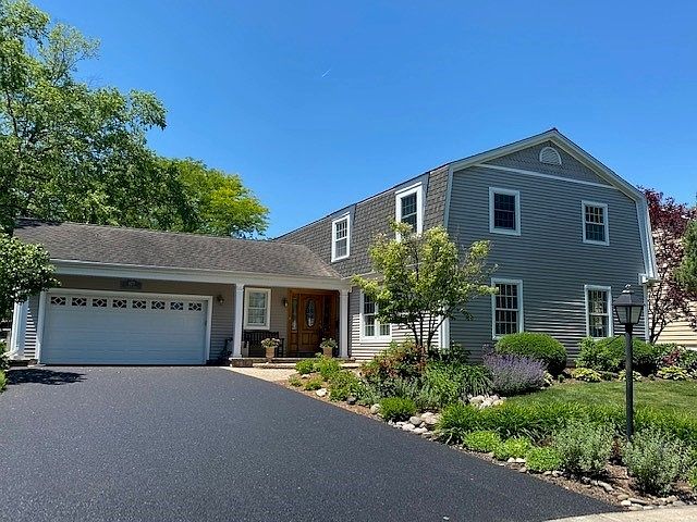 1st image of 877 W Lanark Ln