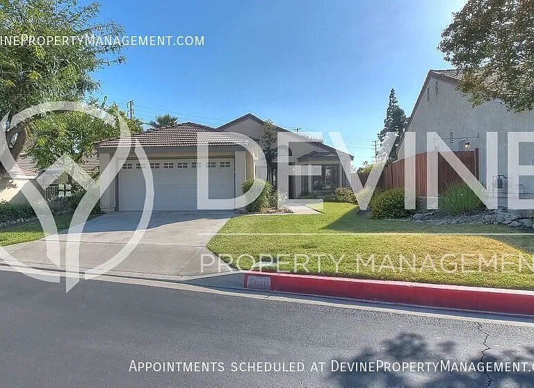 1266 Clearspring Dr — Photo 2