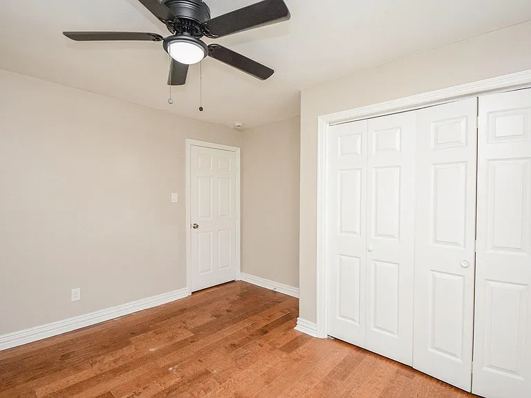 6018 Collingsworth St #1 — Photo 11