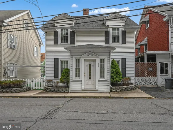 39 Westwood St, Minersville, PA 17954