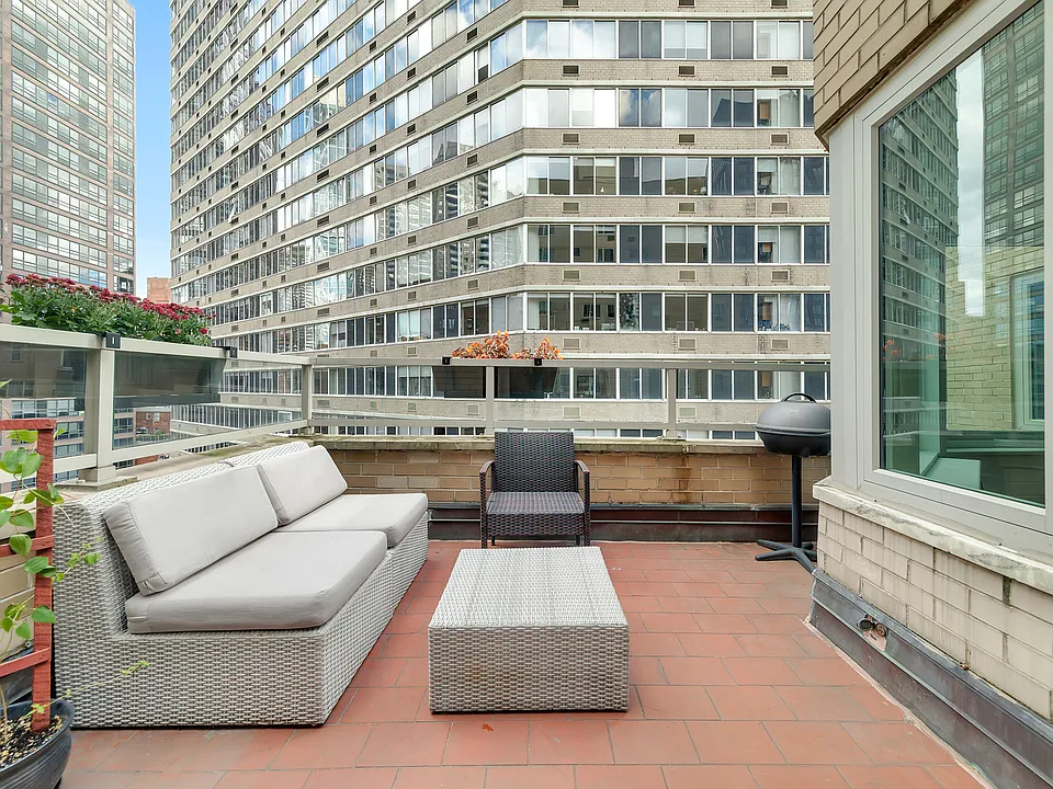 411 E 53rd St #14B