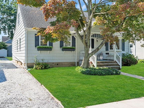 3rd image of 419 Jersey Avenue