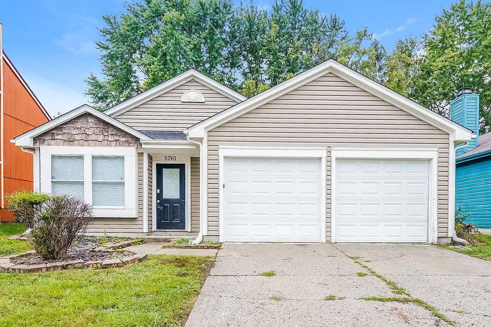 3 bed, 2.0 bath, 1208 sqft, $1,900 — Photo 1