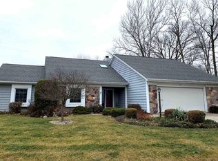 1601 Benham Dr, Fort Wayne, IN 46815