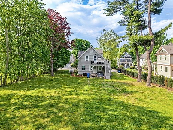 4th image of 22 Sweetser St