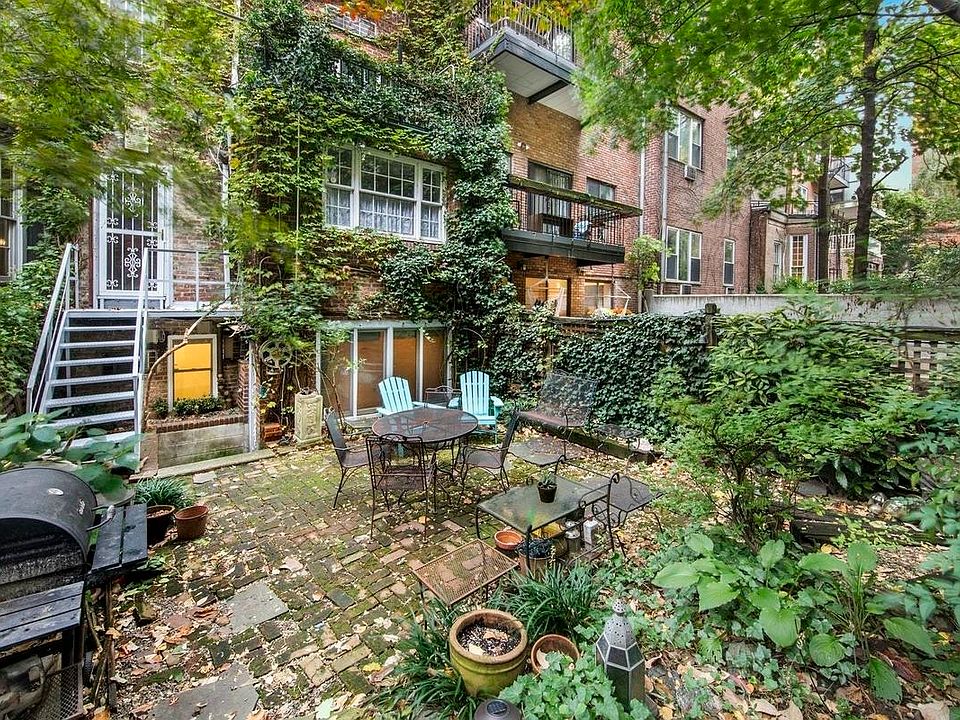 1st image of 324 W 22nd St #1