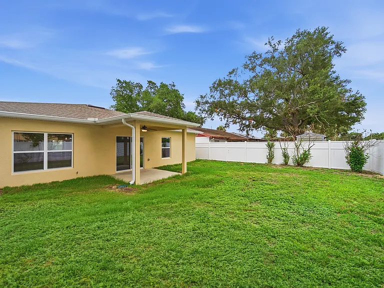 1072 Bridlewood Way — Photo 26