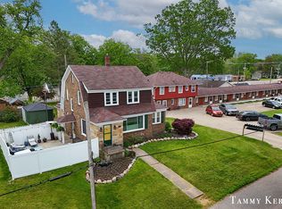 1159 S Shore Dr, Holland, MI 49423