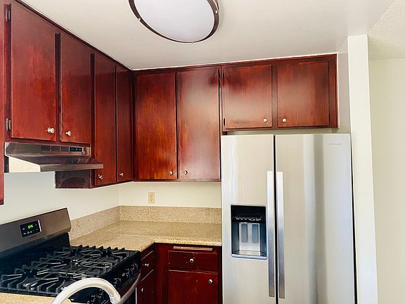 2nd image of 6210 Woodman Ave #102