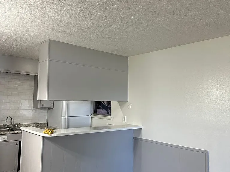 400 Johnson Dr — Photo 23