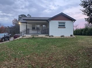 714 Hickory Dr, Knoxville, TN 37912