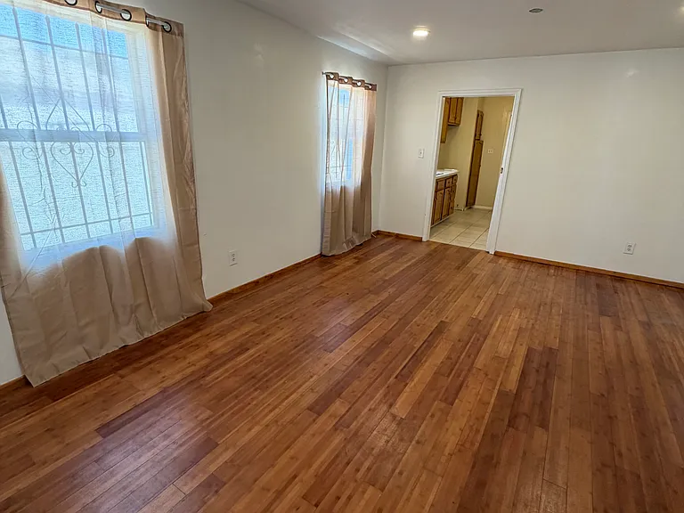 1300 E 108th St #1302 — Photo 5