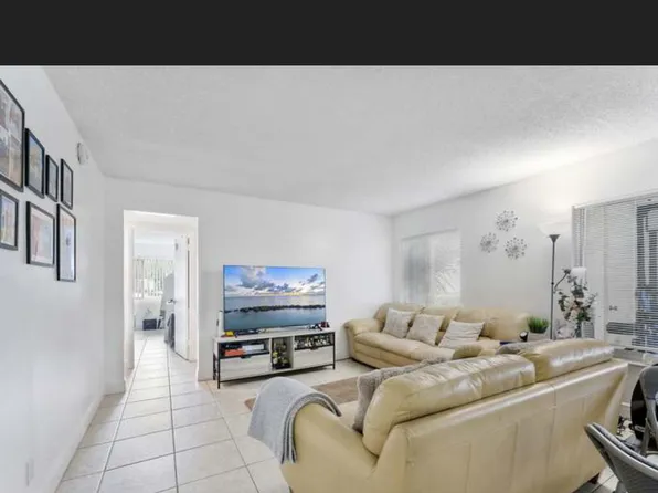 4844 Sable Pine Cir, West Palm Beach, FL