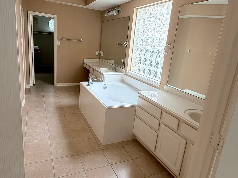 5210 Riverstone Crossing Dr — Photo 13
