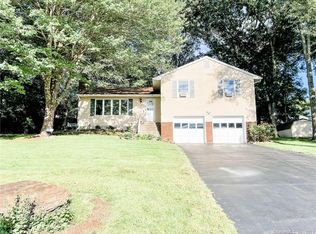 18 Charlton Ave, Killingly, CT 06241