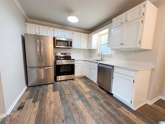 2nd image of 225 Ash Cir