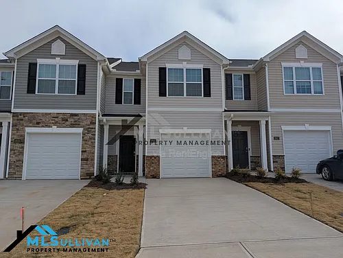 2821 Egert Dr Photo 1