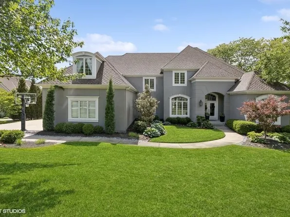 14112 Meadow Ln, Leawood, KS 66224