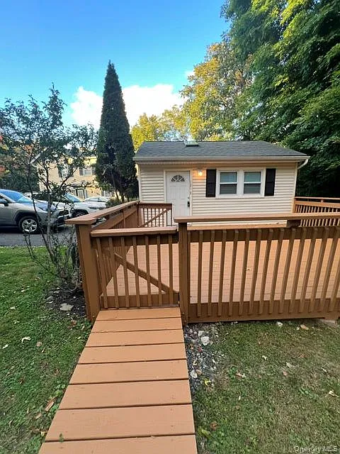 Studio, 1.0 bath, 325 sqft, $1,875 — Photo 2
