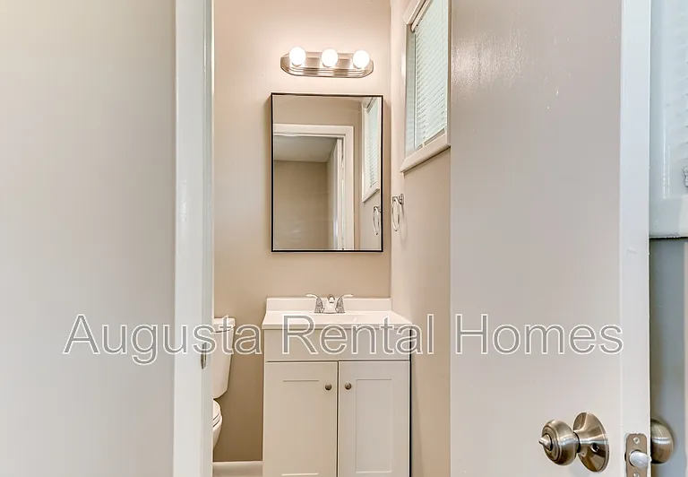 2328 Prague Ct — Photo 28