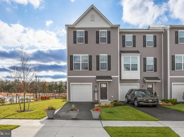 107 W End Ave, Hammonton, NJ 08037