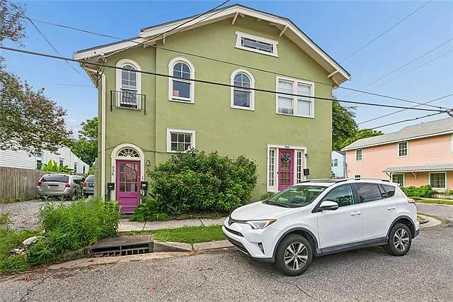 2 bed, 1.0 bath, 731 sqft, $1,600 — Photo 2