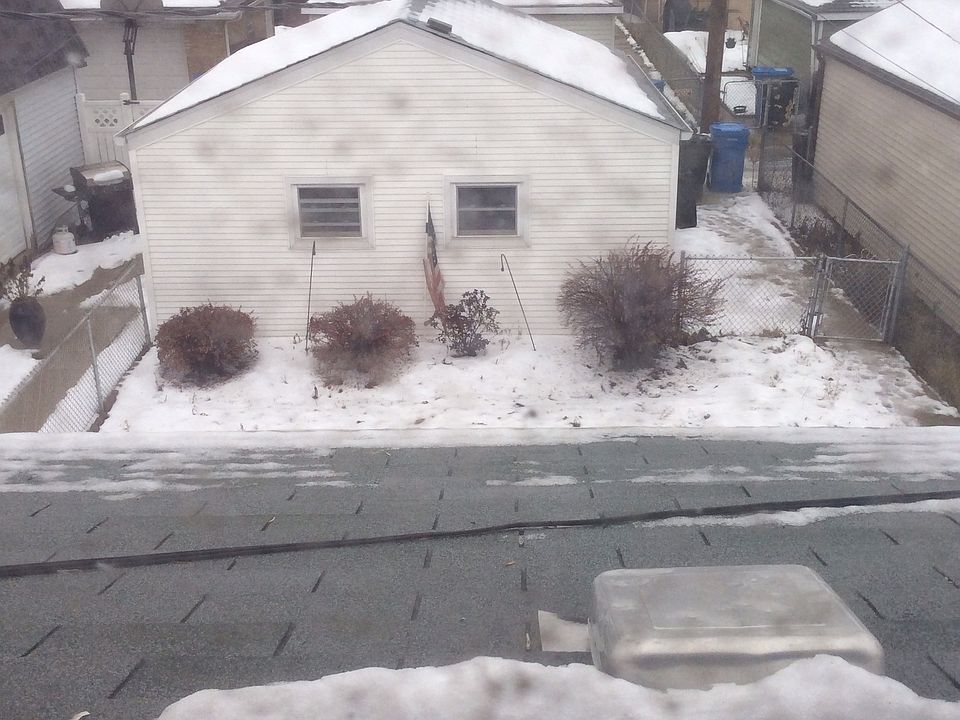2nd image of 3331 N Neva Ave
