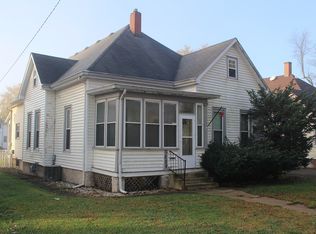 500 W Adams St, Clinton, IL 61727