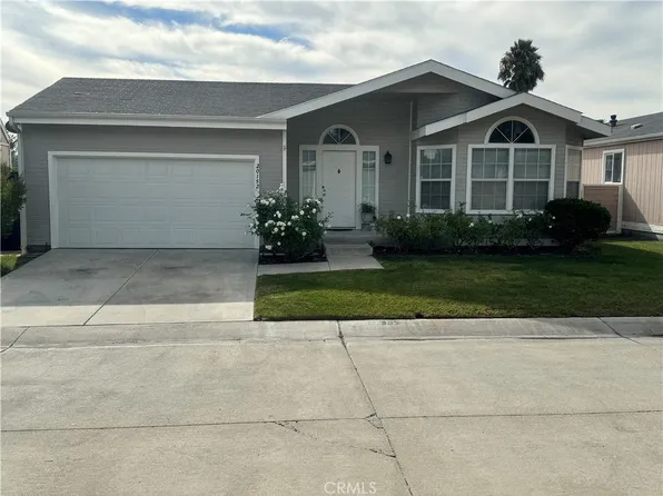 20152 Crestview Dr, Santa Clarita, CA 91351