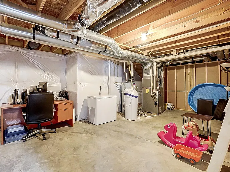1442 Observatory Dr — Photo 37