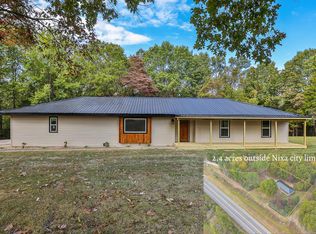 515 W Turtle Pond Dr, Nixa, MO 65714