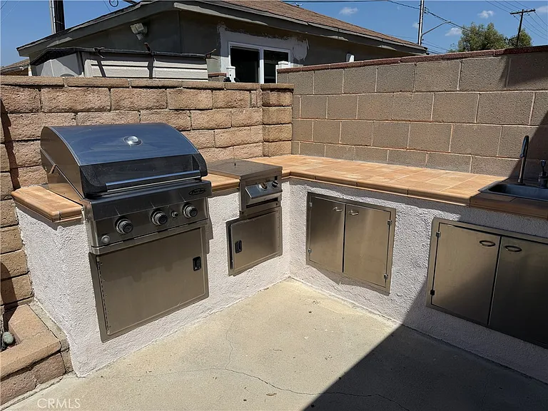 3017 W Victory Blvd — Photo 22