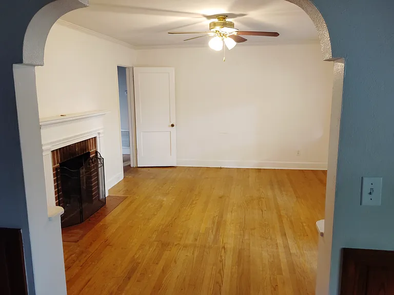 5416 Waters Dr — Photo 4