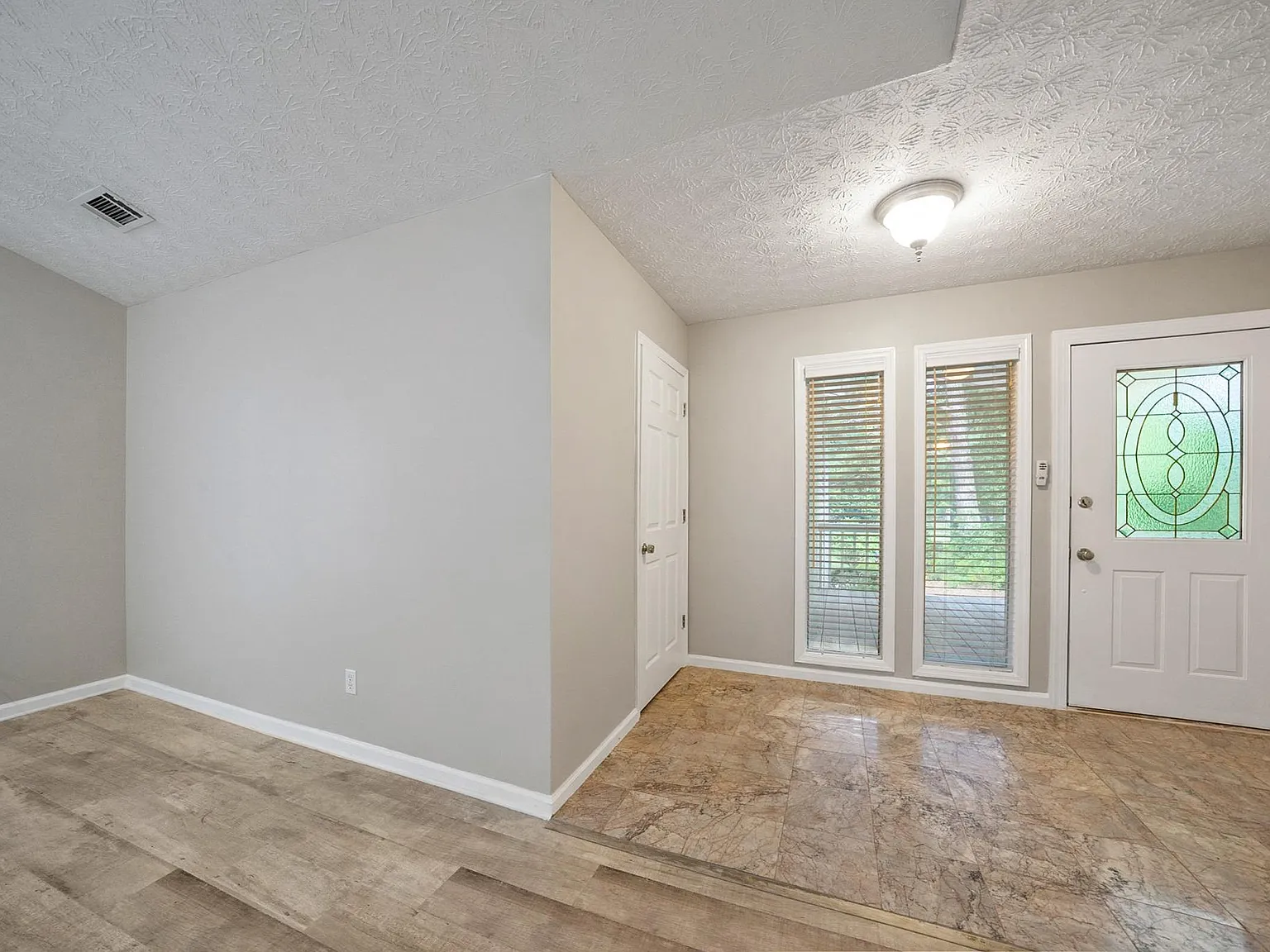 170 Cedar Trce — Photo 4