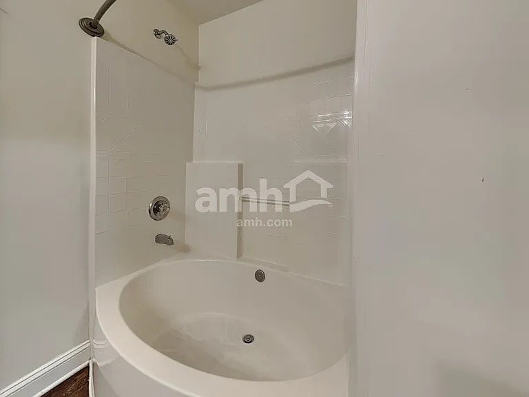411 Waterlemon Way — Photo 13