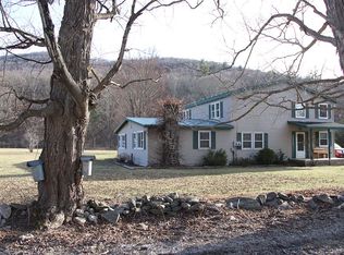 5001 River Rd, Arlington, VT 05250